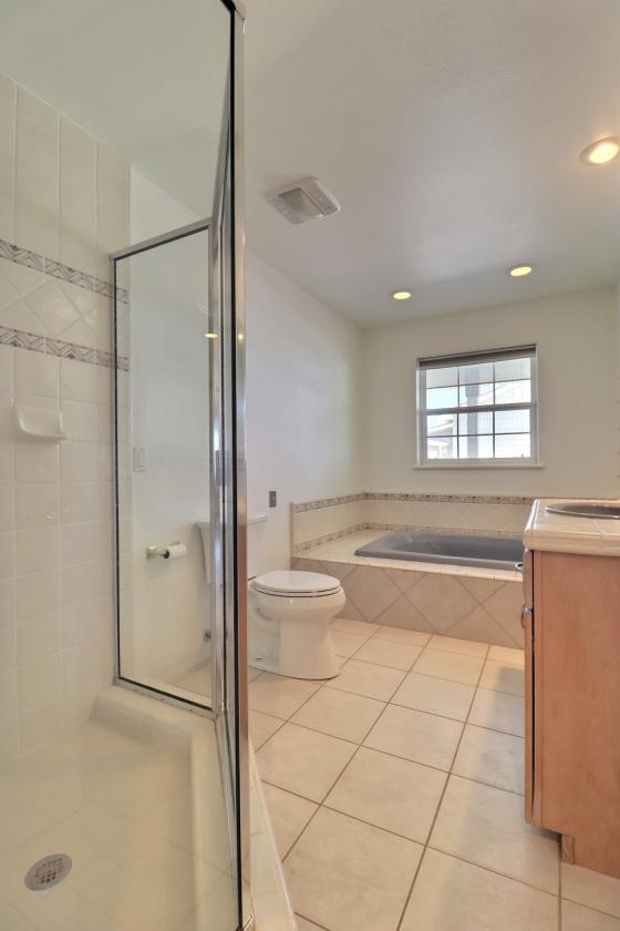 Beautiful Horse Property on 5.37 Acres - photo 19