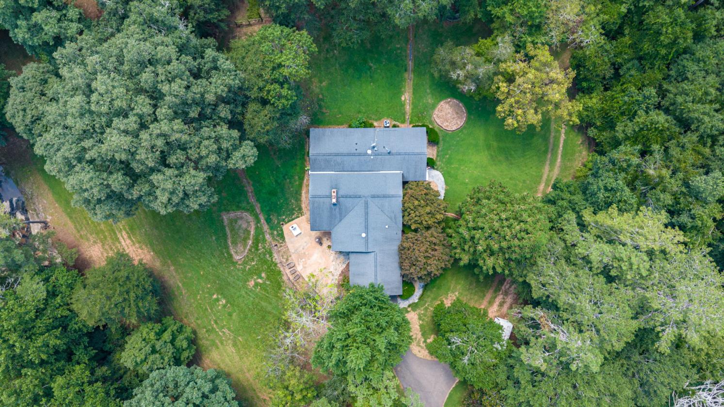 Private Retreat with Rustic Barns, Creek and Home - photo 4