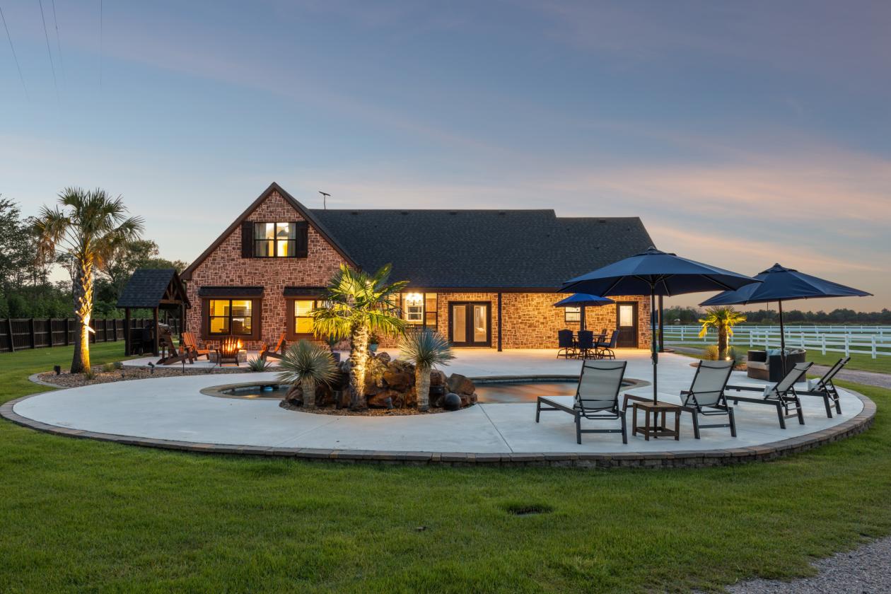 exceptional 12-acre equestrian estate - photo 4