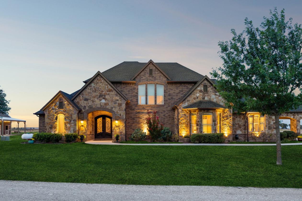 CUSTOM COUNTRY RETREAT ON 25 ACRES - photo 3