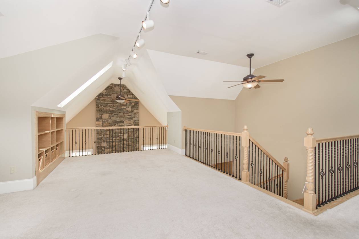 Luxury Home with Creek Frontage - photo 9