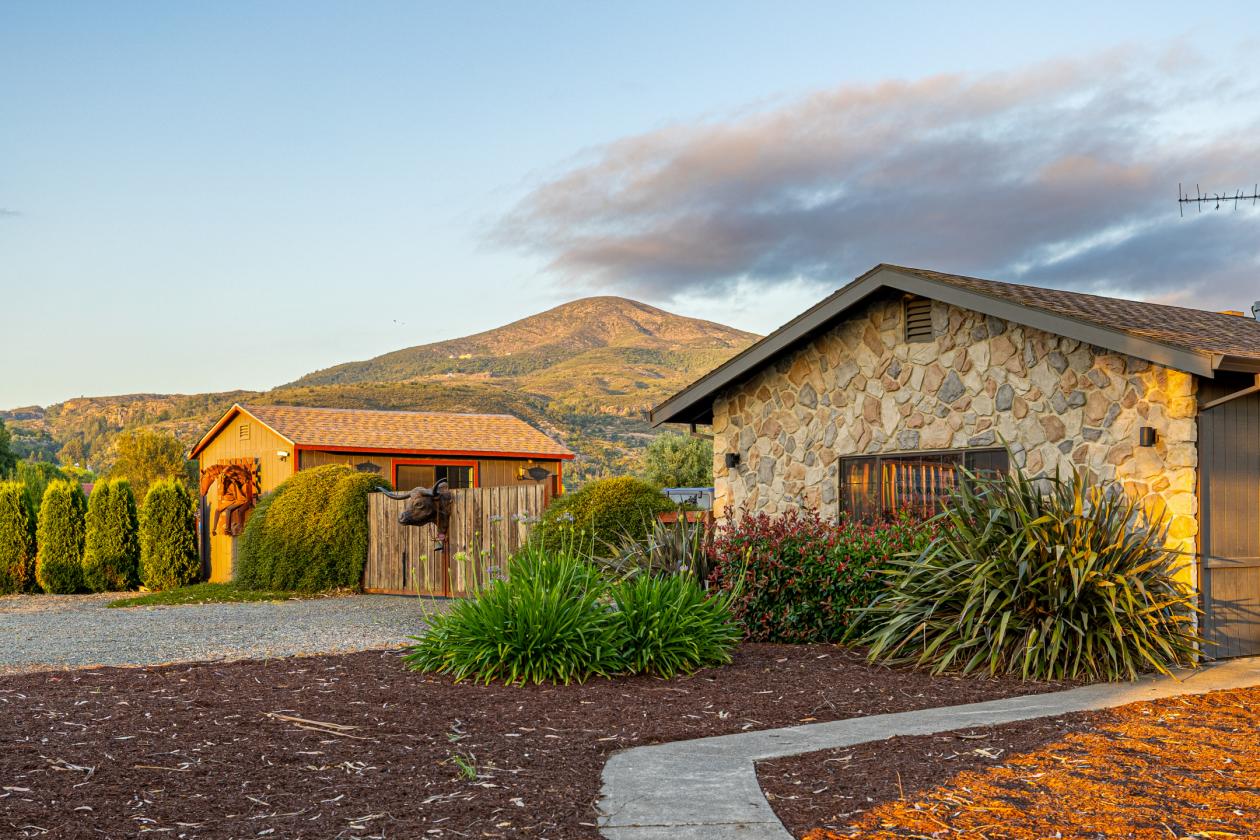 A Rare Two-Parcel Equestrian Estate in Napa Valley - photo 4