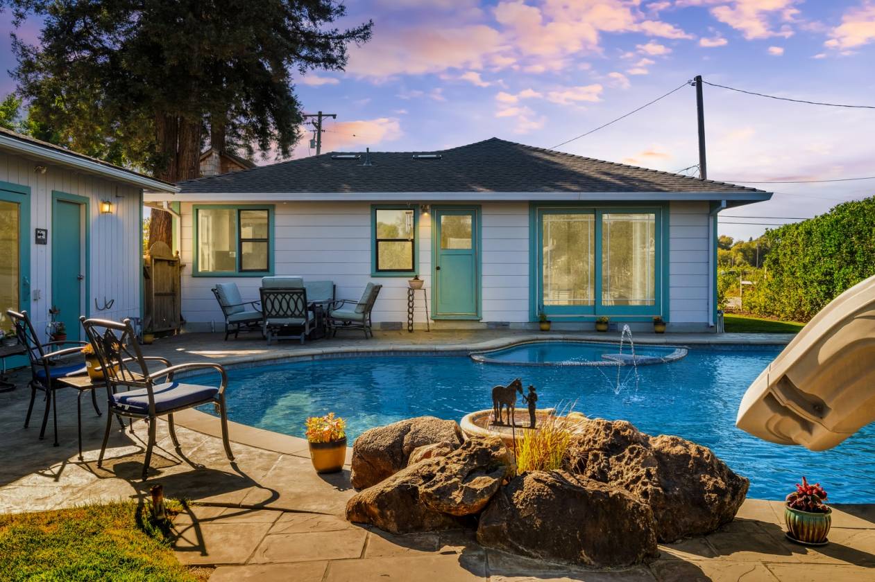 Horse Property for sale.