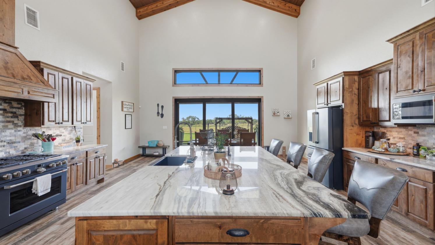 Turnkey Barndominium on 18 Acres - photo 14