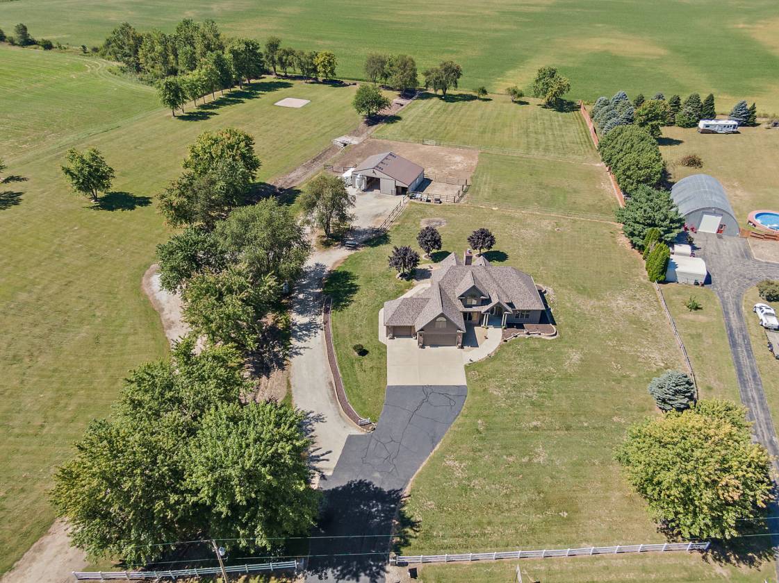 Horse Property for sale.