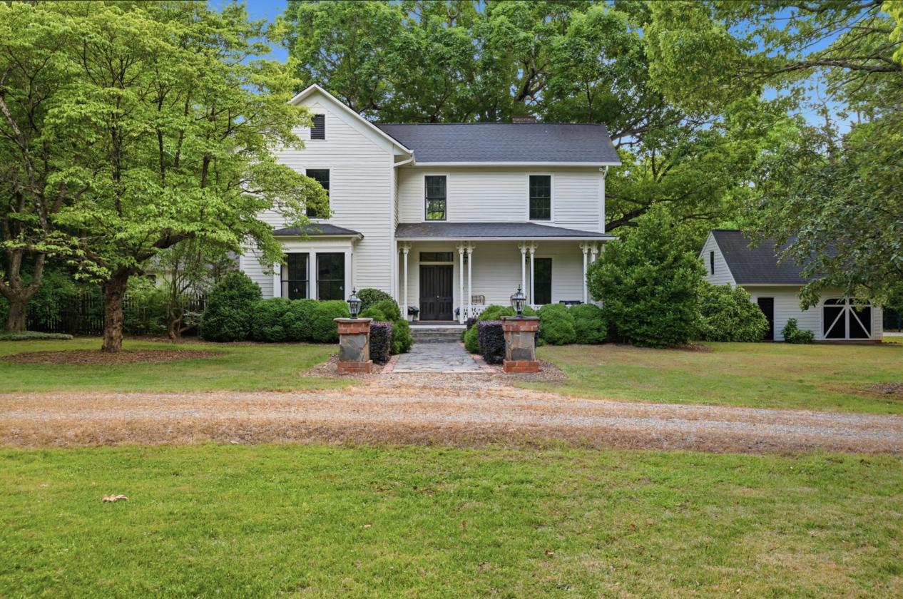 McElroy House | Historic 5 Acre Horse/Hobby Farm - photo 2