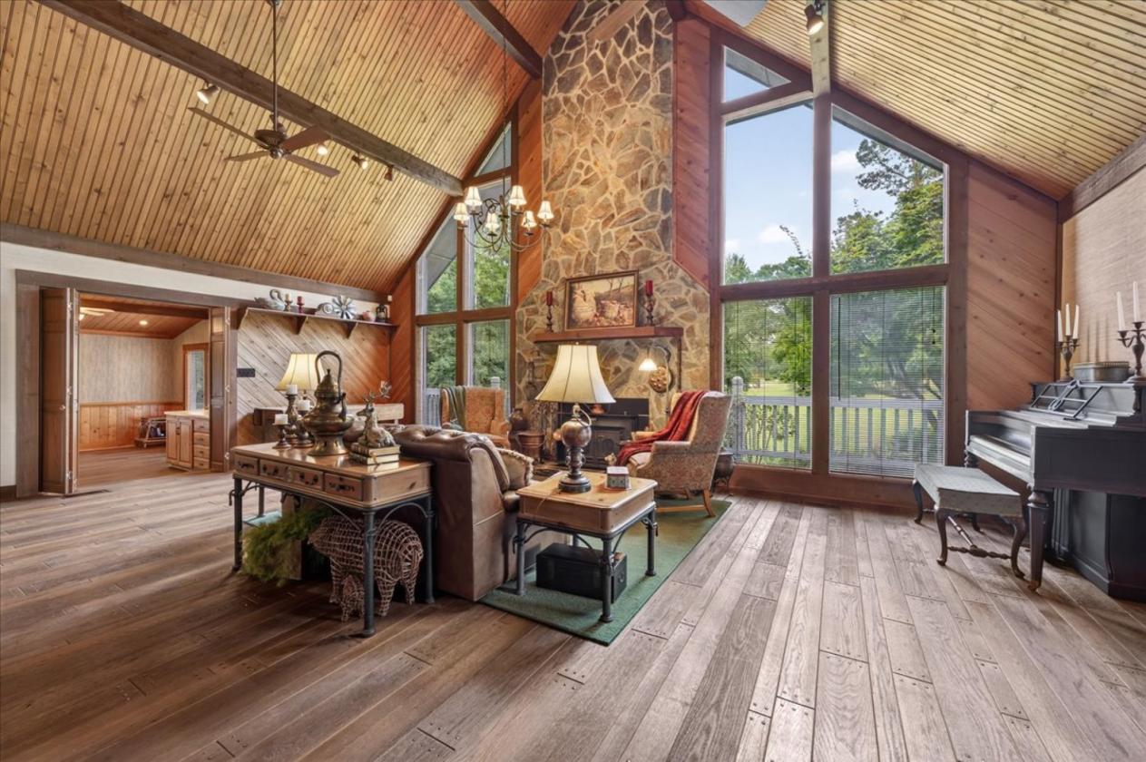 Custom Built Cabin with 3.5 Acres for Horses - photo 5