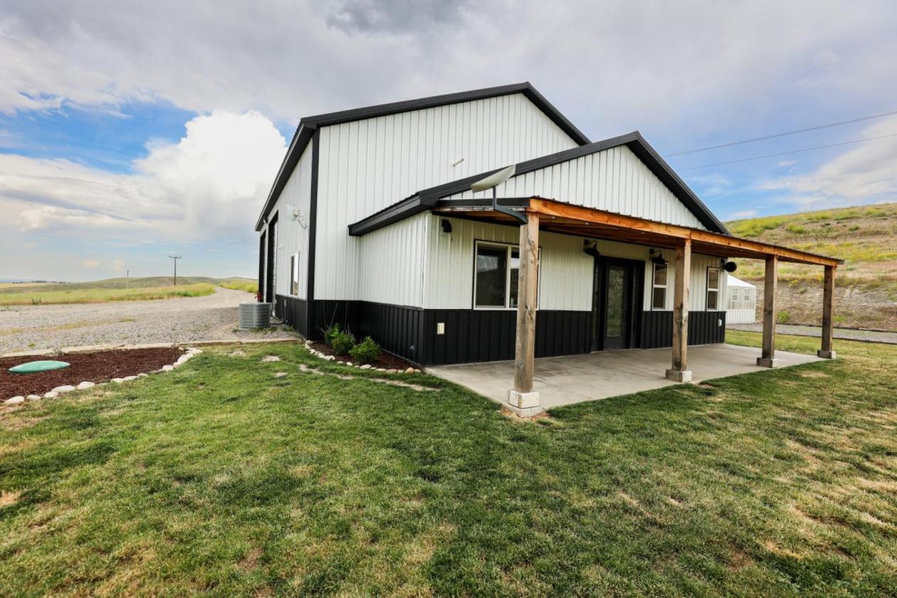 Barndominium with Endless Beartooth Mountain Views - photo 4