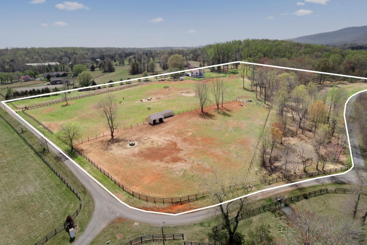 Horse Farm with Multiple Paddocks & Run-In Sheds - photo 7