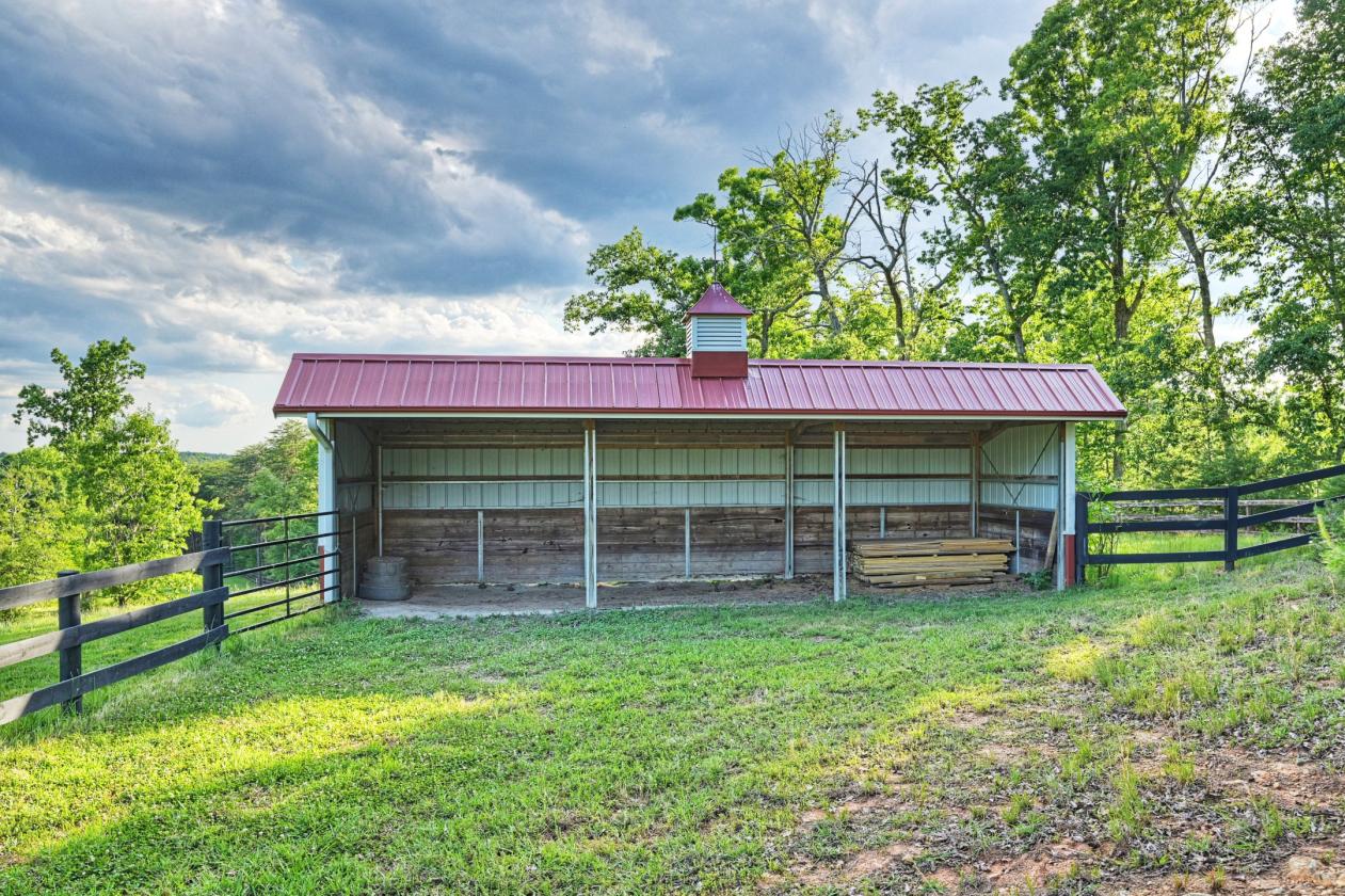 Equestrian Estate on 43 Acres - photo 18