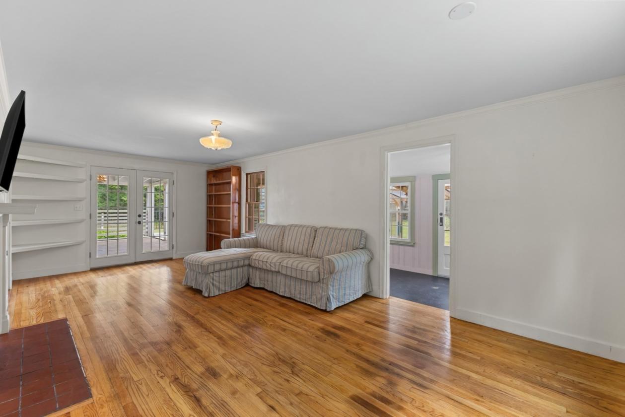 Beautiful Cape Home with Barn & Direct Trail Access - photo 14