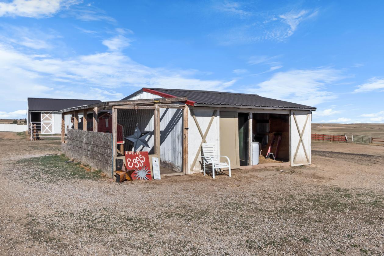 Exceptional Income-Producing Equestrian Property! - photo 30