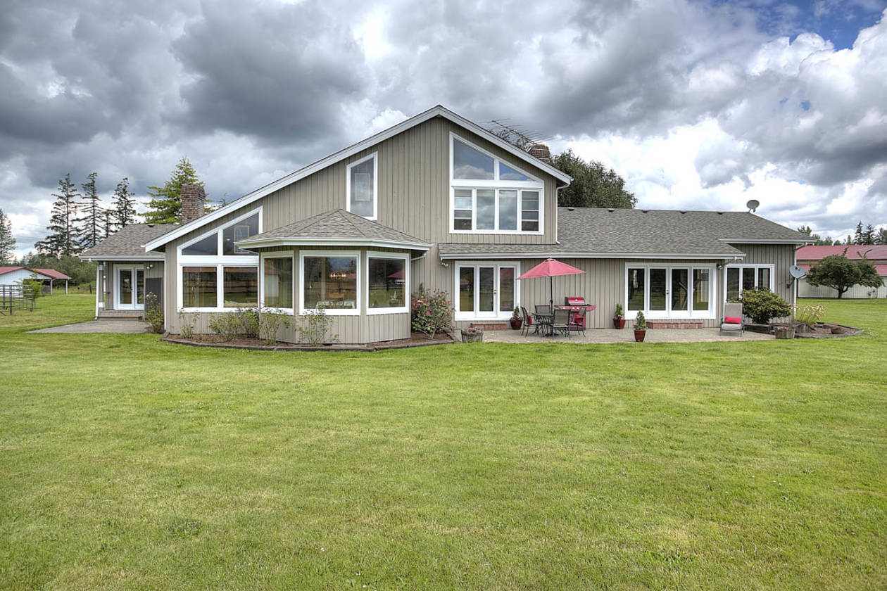 Exceptional Home on 33+ Ac. Equestrian Ranch w/an Amazing View