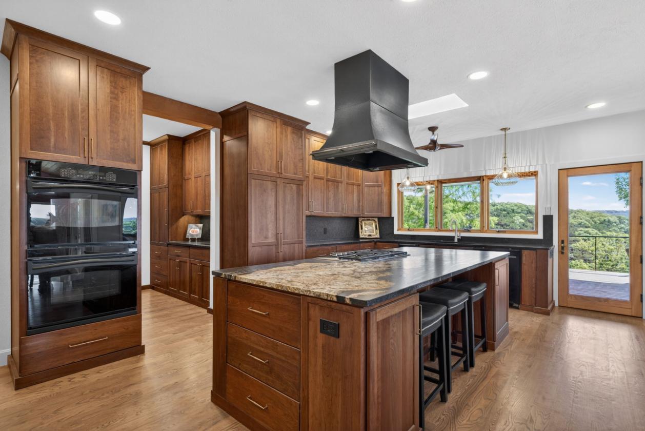 Remodeled Lakefront Horse Property with VIEWS! - photo 8
