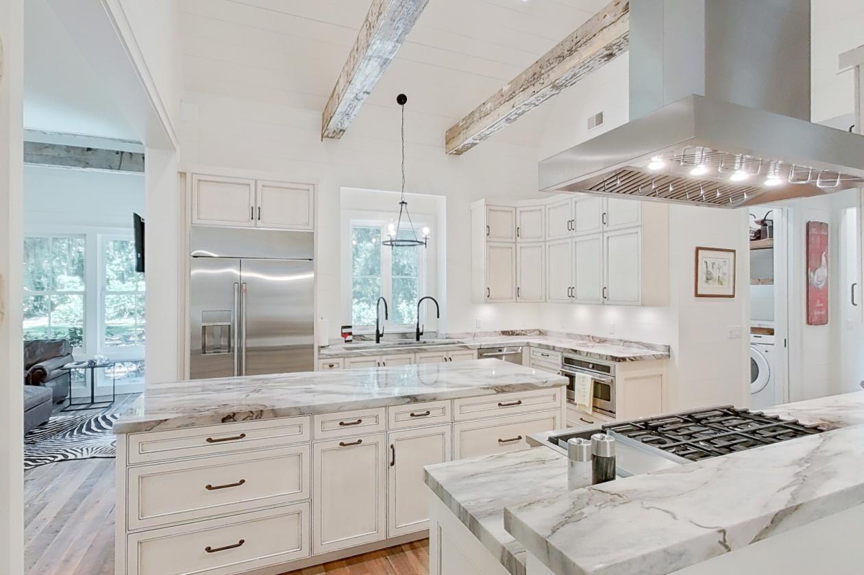 ONE-OF-A-KIND HOME IN EQUESTRIAN COMMUNITY - photo 7