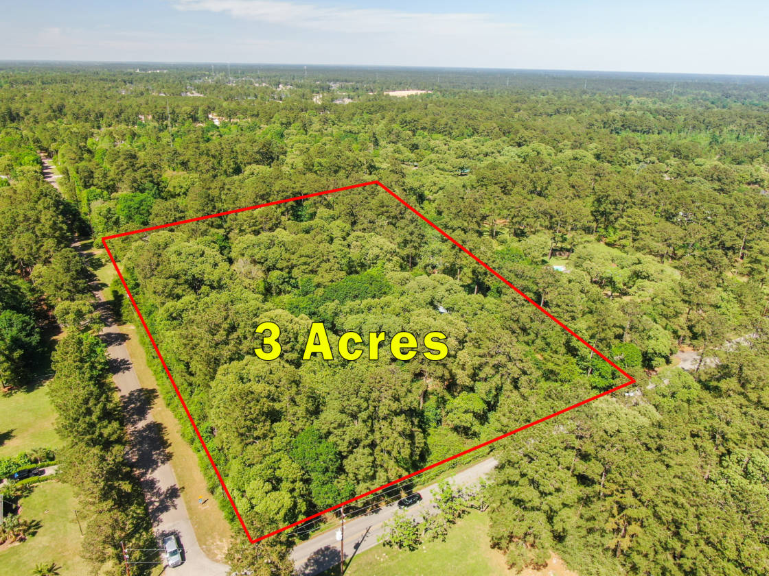 3 acres are fully fenced with access gates with 23... Magnolia