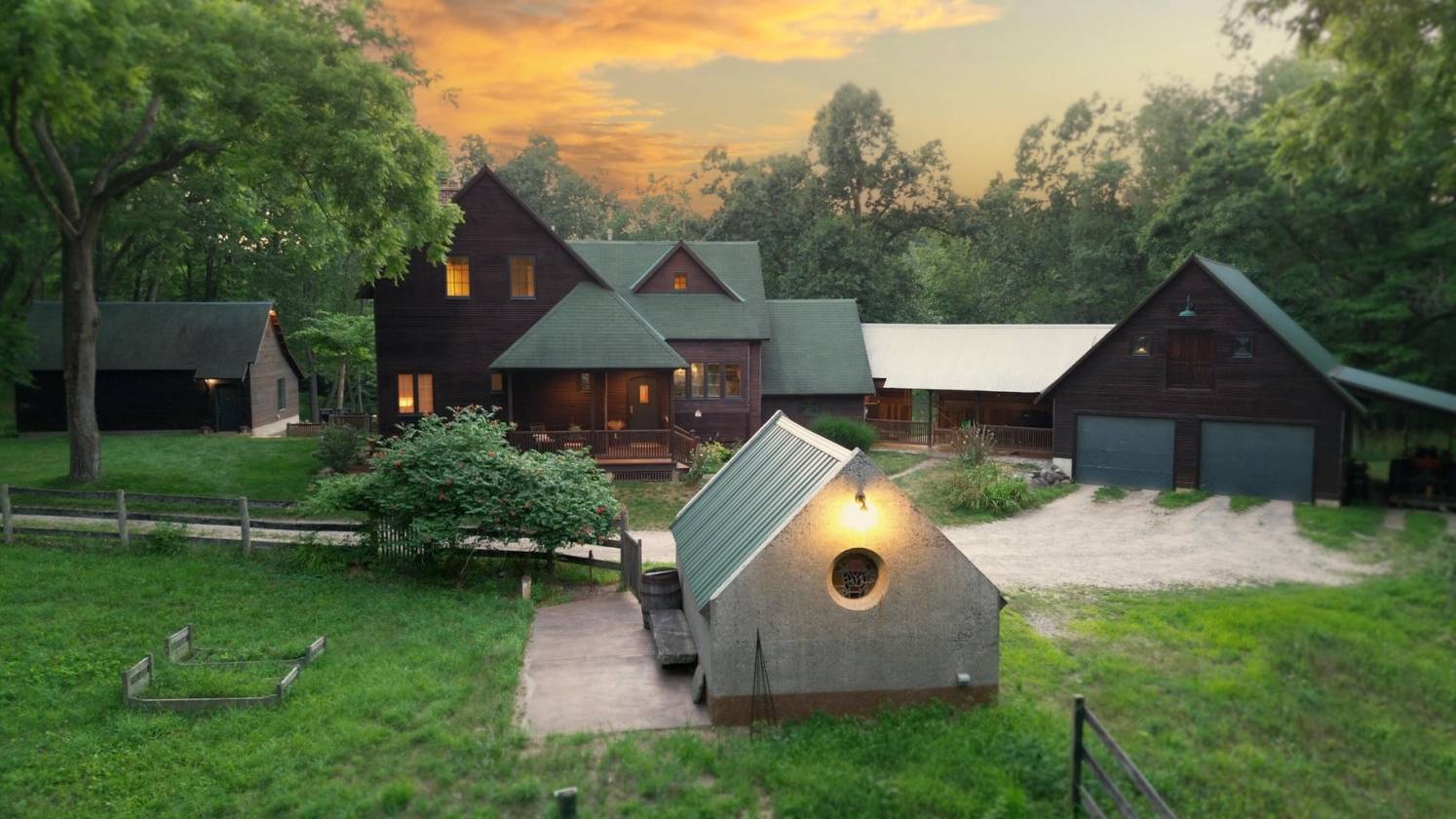 Horse Property for sale.