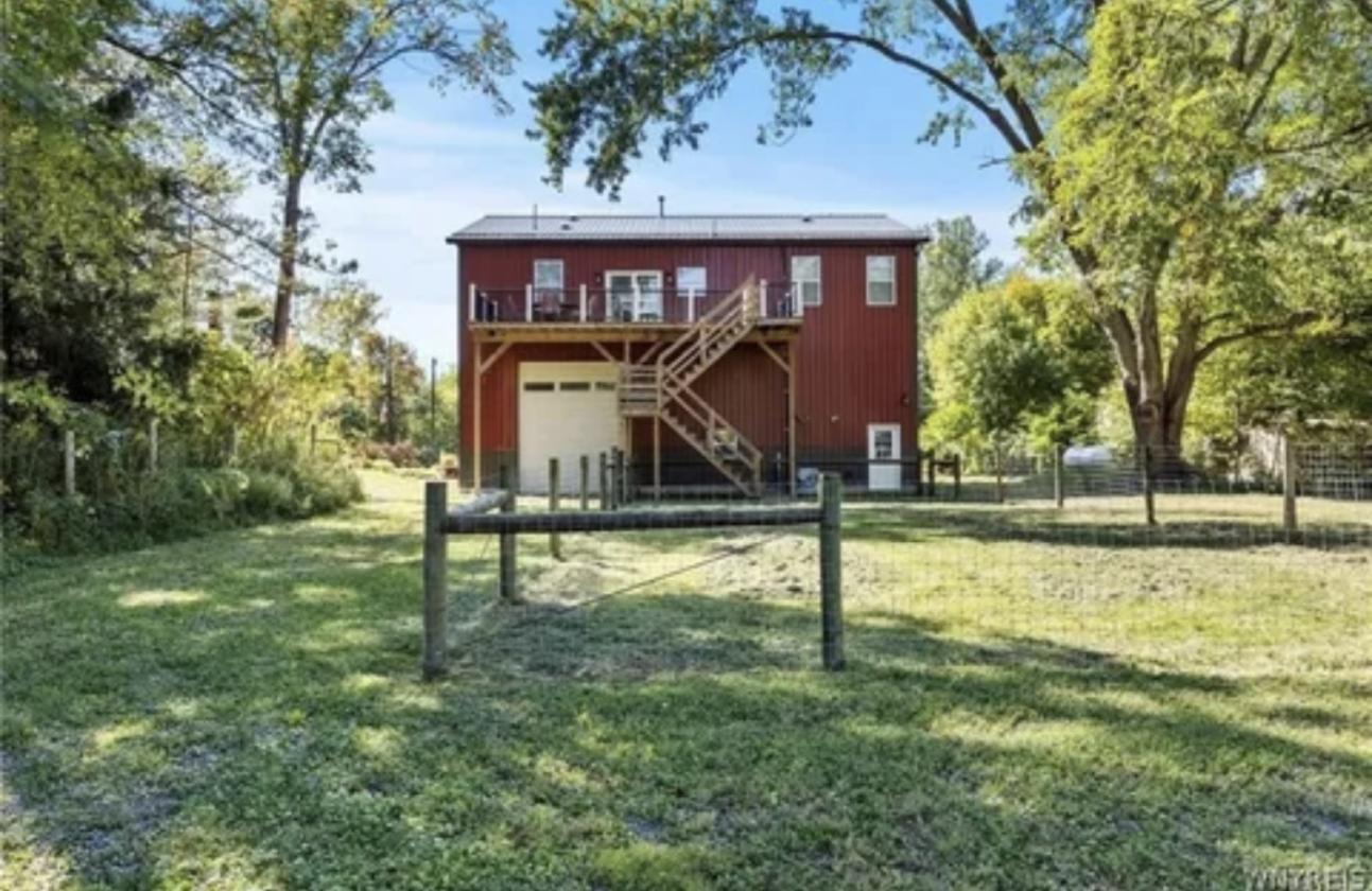 Horse Property gorgeous view 5ac- 2 barns & home - photo 5