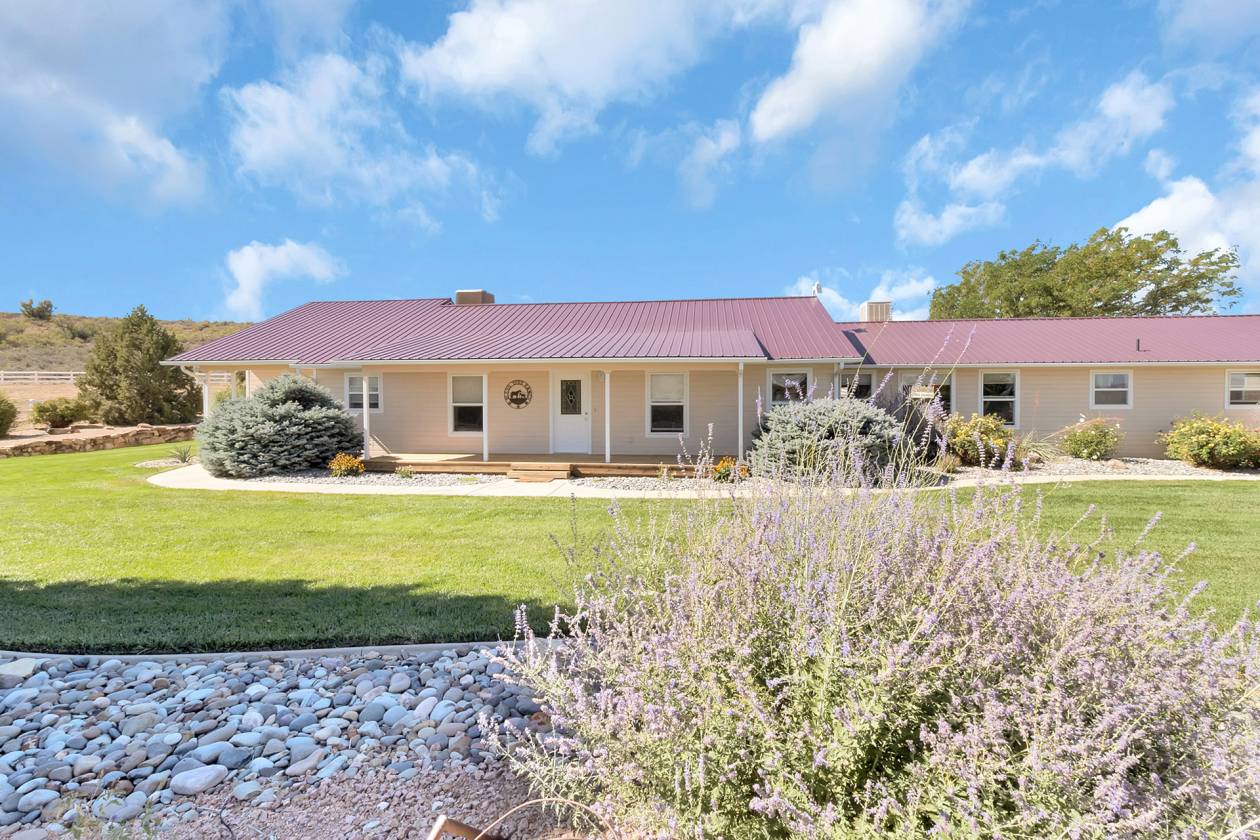 Horse Property for sale.