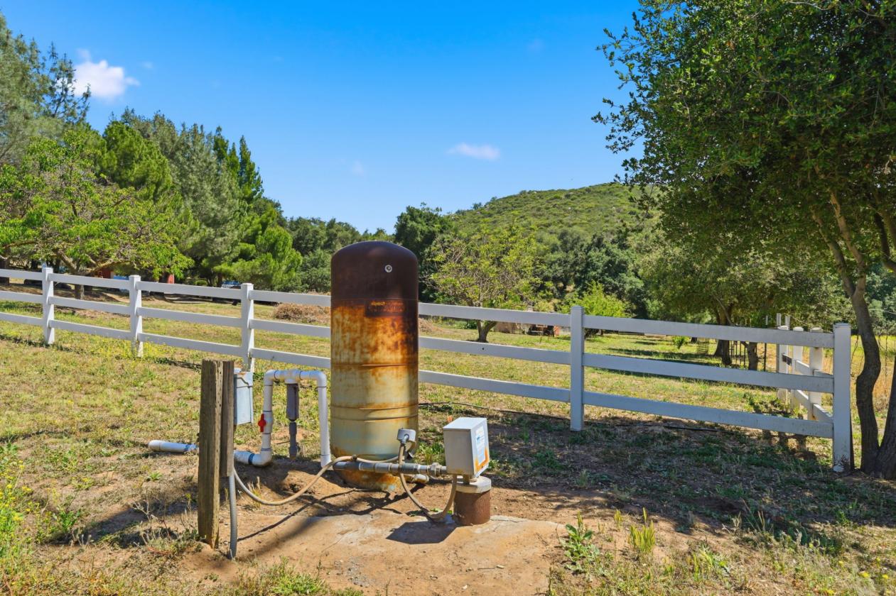 Private Ranch Style Home With Room for Horses - photo 24