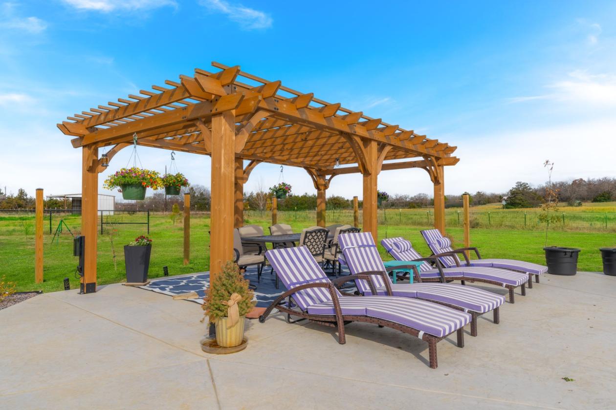 Stunning 15 acres in sought-after Mountain Springs - photo 3