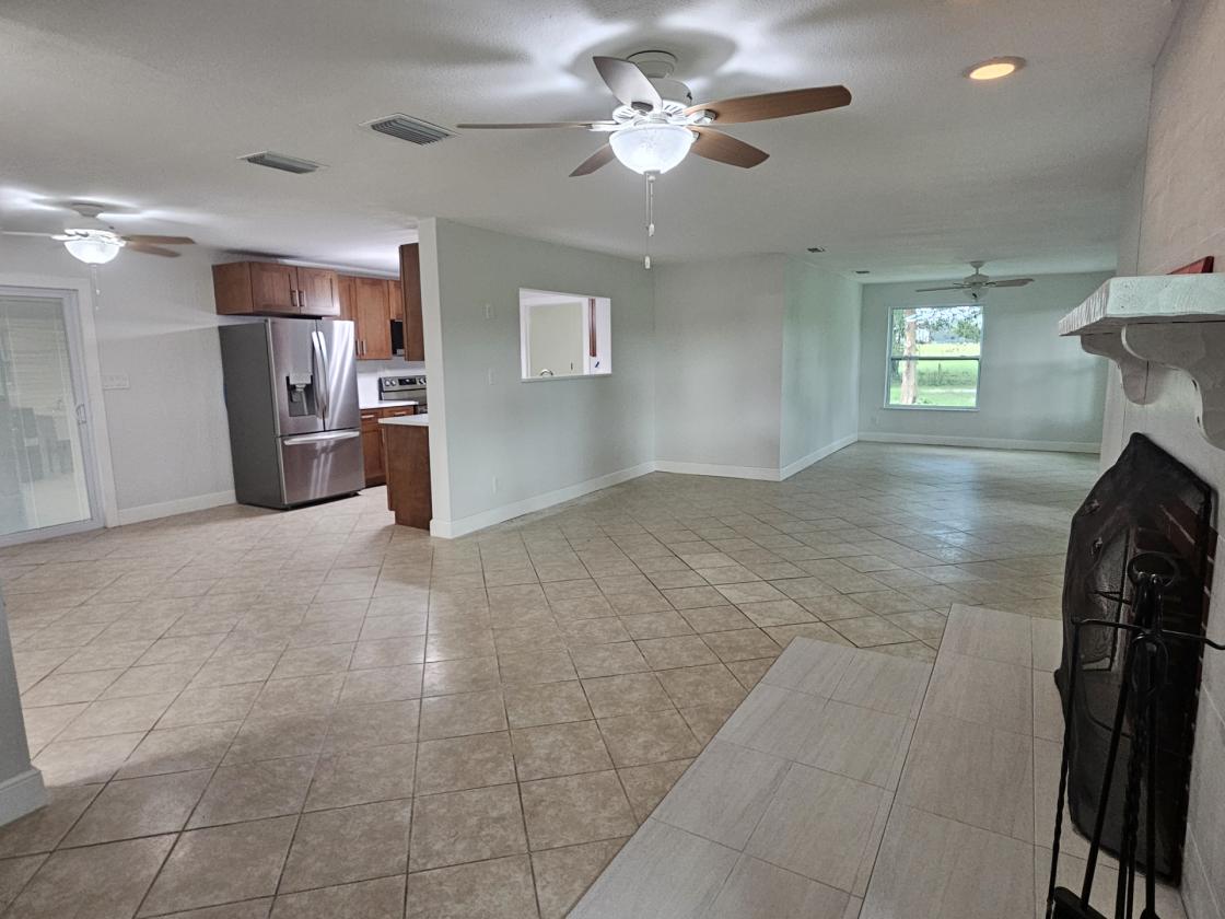 38.3 ACRE FARM WITH NEWLY REMODELED HOME - photo 6