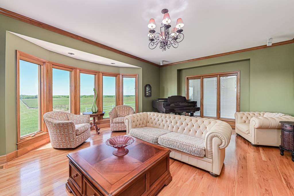 Exquisite Custom Ranch on 81.7 Acres - photo 18