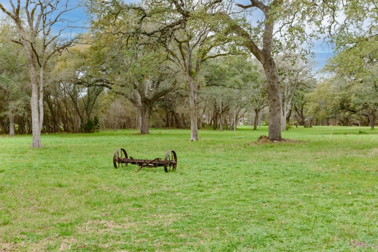 Canyon Lake Acreage — Live Where Others Vacation - photo 17