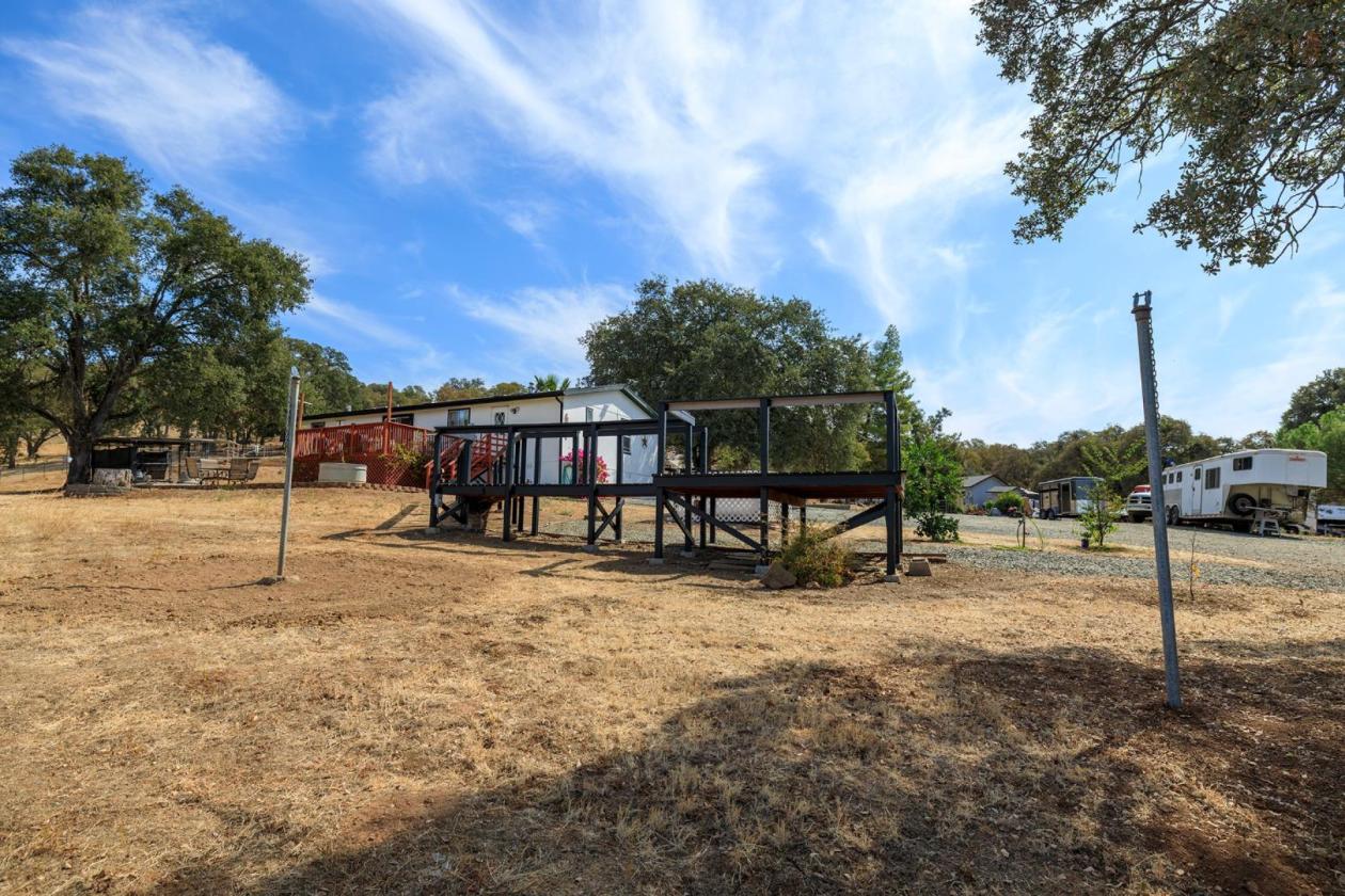 SPECTACTULAR LAKE FRONT HORSE PROPERTY RANCHETTE!! - photo 19