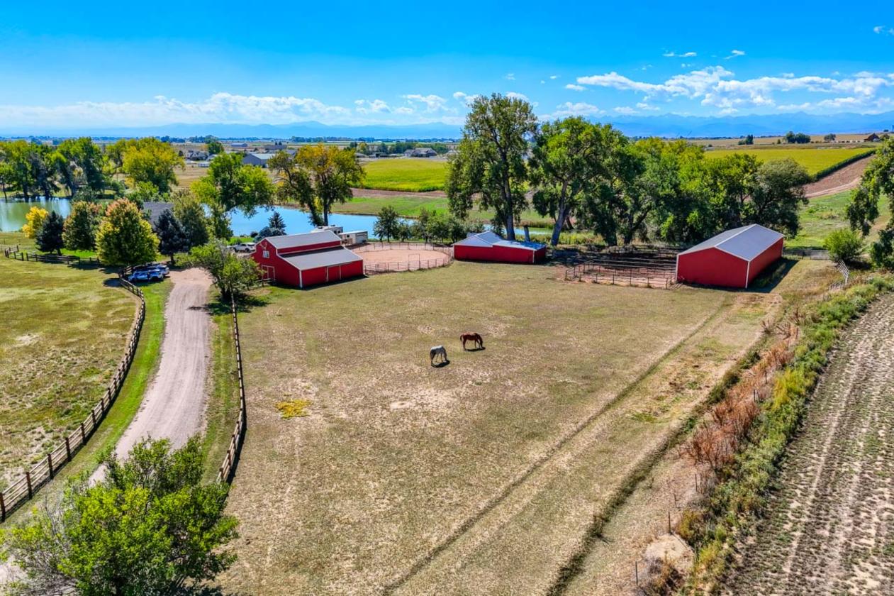 35 Acres with Two Homes & 8 Acre Lake - photo 3