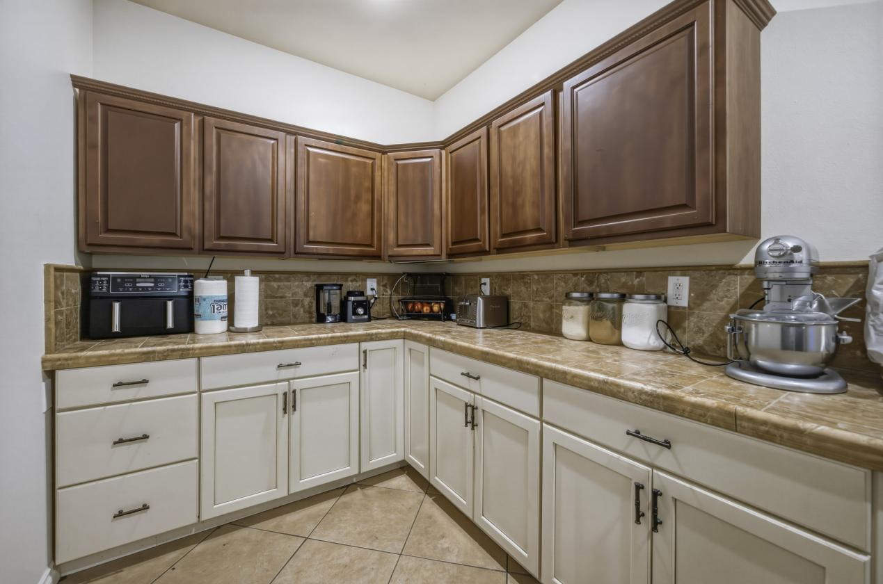 Muti Generational with 5 acres - photo 3