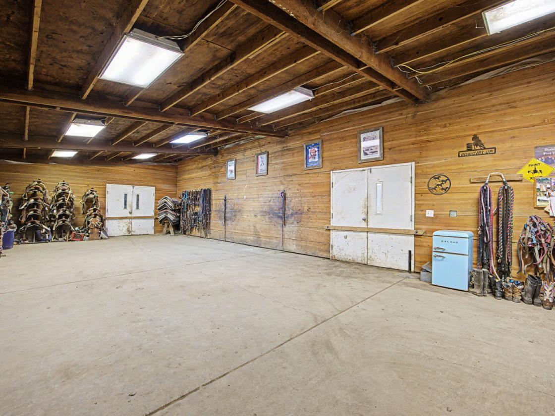 CLOSE IN HORSE LOVER'S DREAM - photo 7