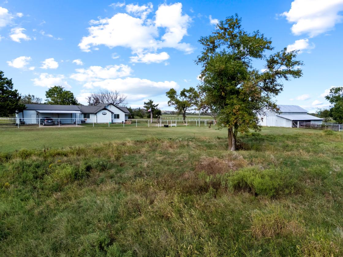 Horse Property on 10 Acres - photo 19