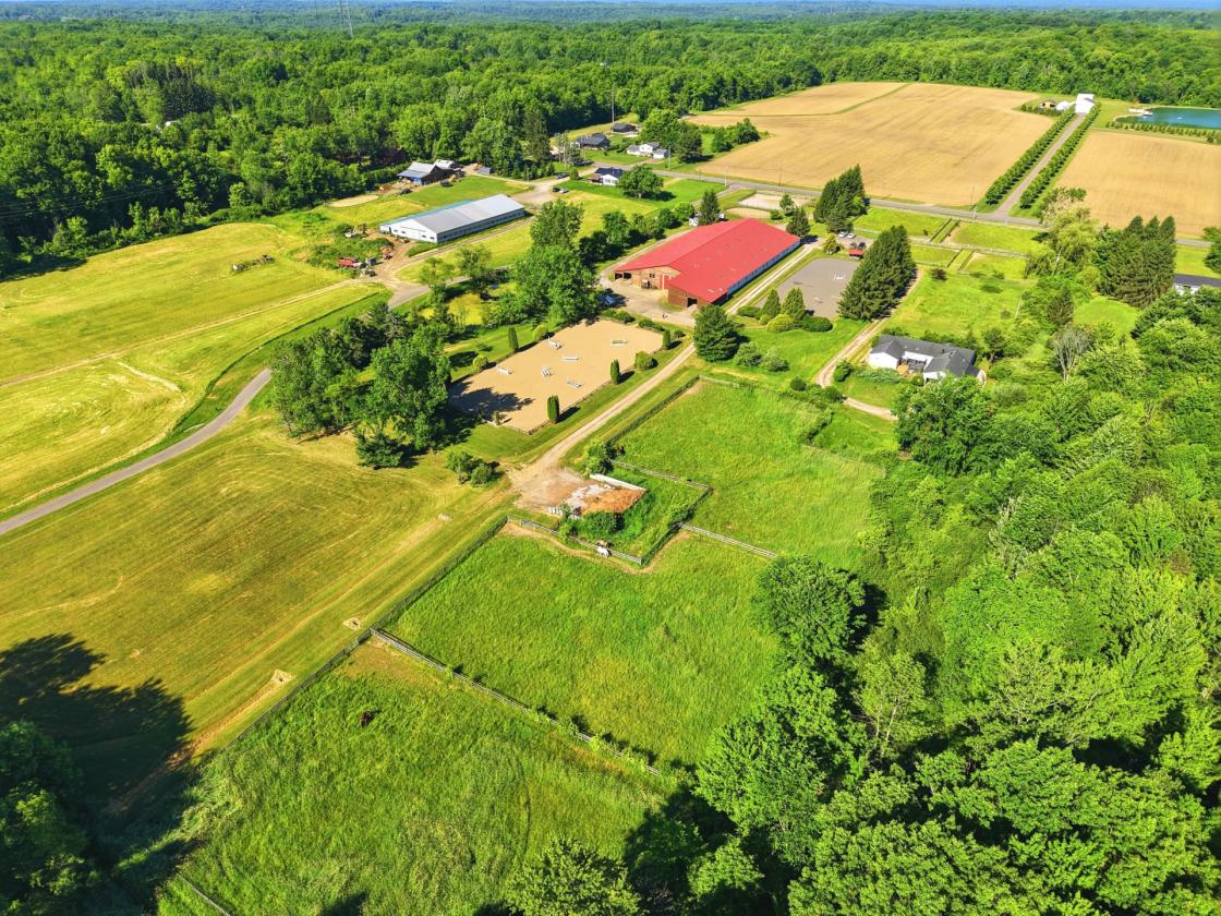 Rare 10-acre equestrian property in Geauga County - photo 9