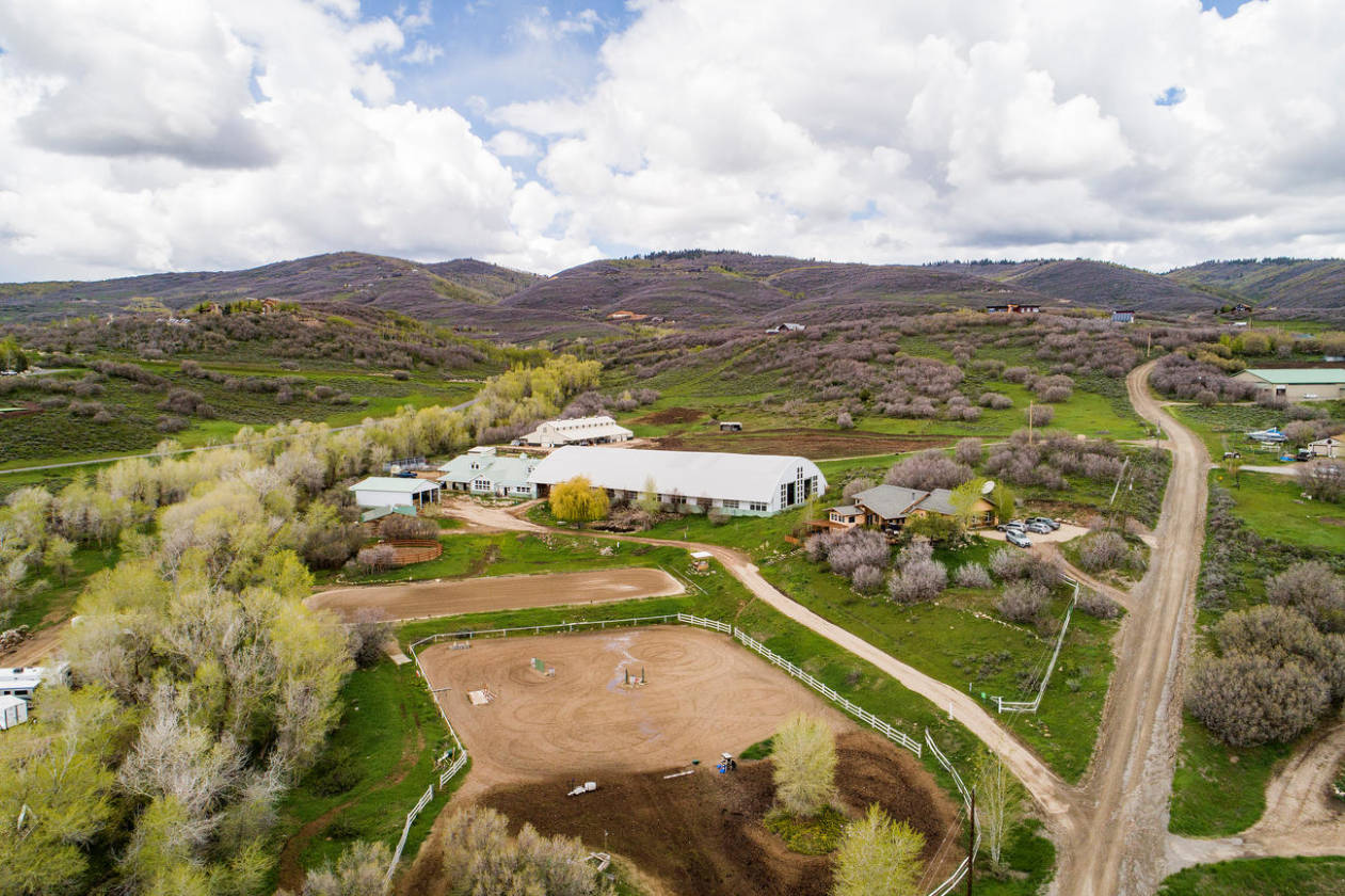Equestrian Estate Engulfed in Park City's Natural Enclave with Mountain