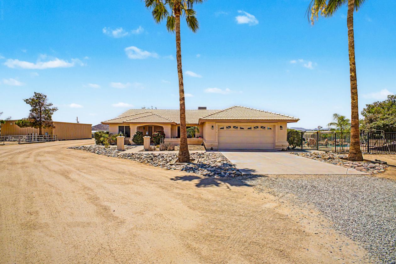Equestrian Property in the heart of Desert Hills - photo 6