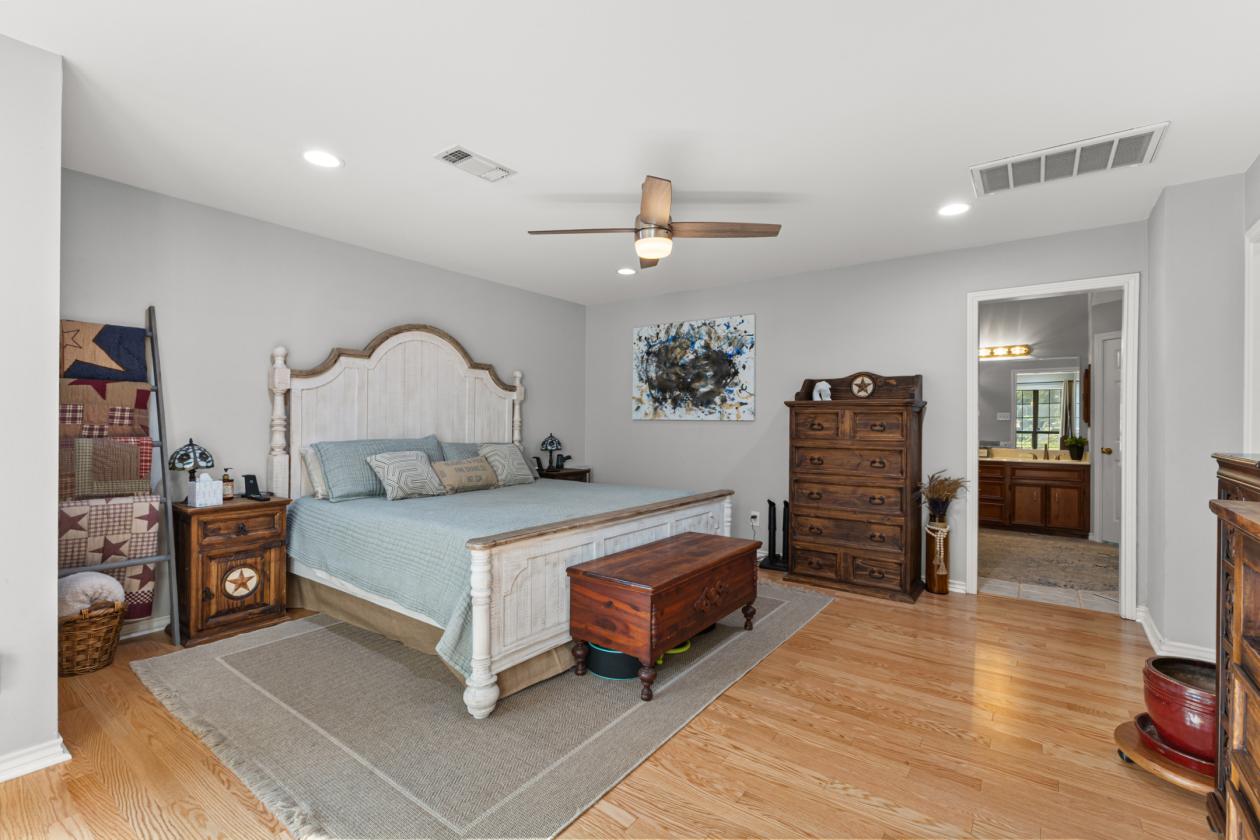 EXCEPTIONAL COUNTRY ESTATE READY FOR HORSES - photo 12