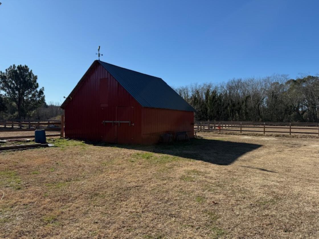 1845 Farmhouse & Exceptional Equestrian Amenities - photo 15