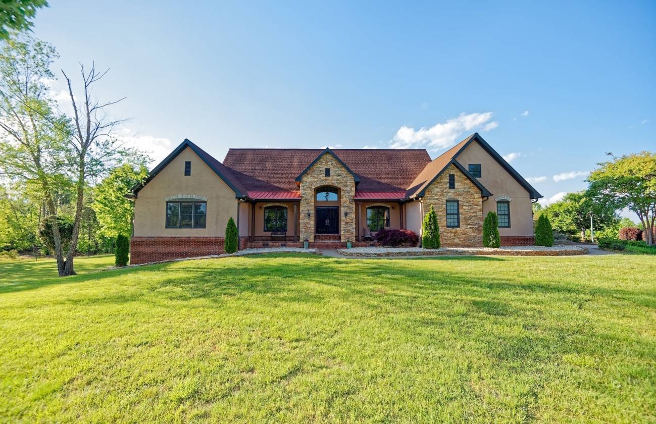 Horse Property for sale.