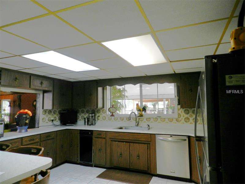 REDUCED! Country Estate on 10 Acres with Main House, Guest... Arcadia