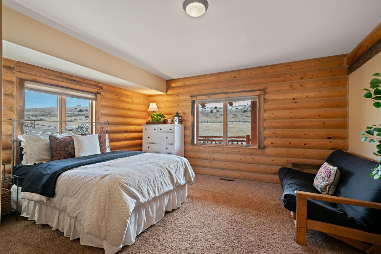 Dream log home on 20 Acres - Fenced & Ready - photo 21