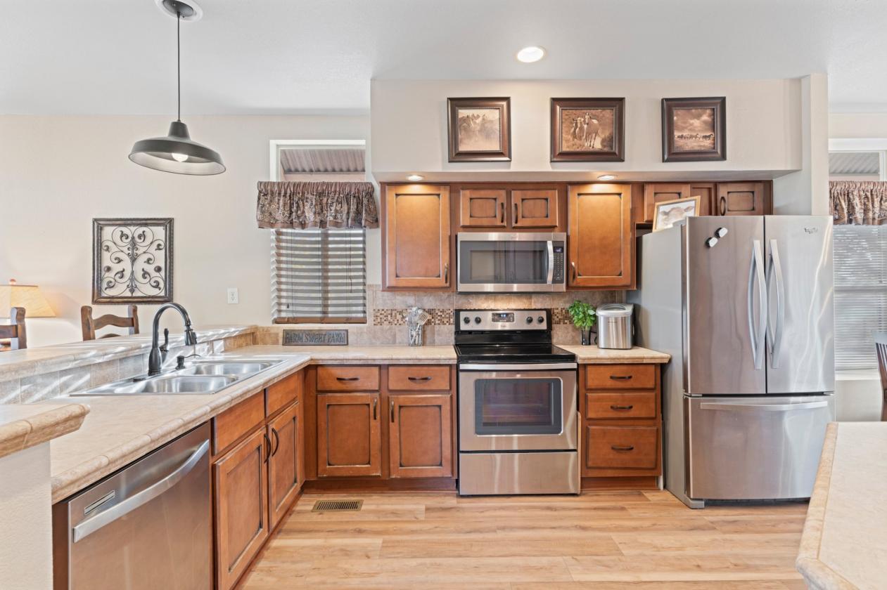 Rare and Charming Equestrian Property - photo 8