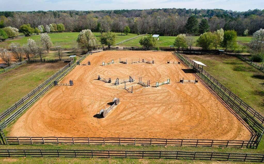 Horse Property for sale.