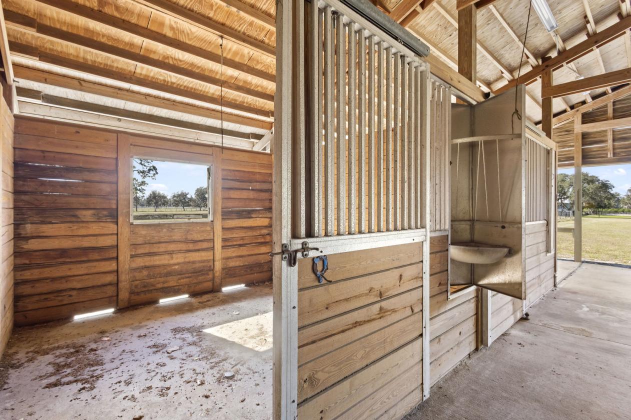 Beautiful 80 Acre Horse and Cattle Ranch - photo 9