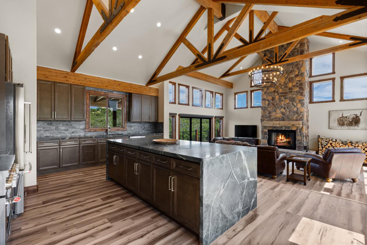 A Luxurious Equestrian Mountain View Estate! - photo 5