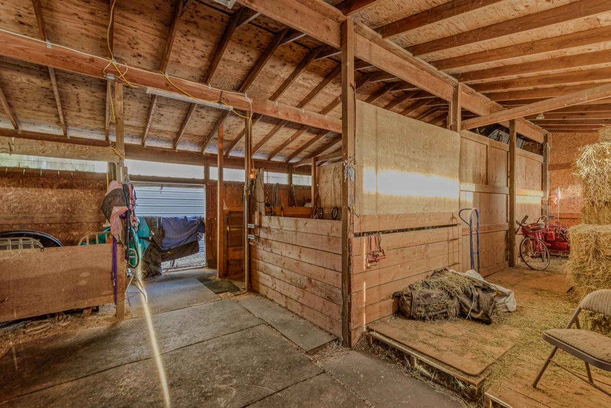 5 Ac Horse Property w/3.5 Stall Barn & Lovely Home - photo 17