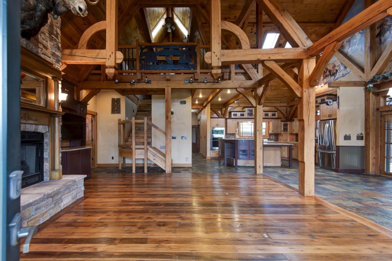 Gated estate located on a gently rolling 33 acres - photo 10