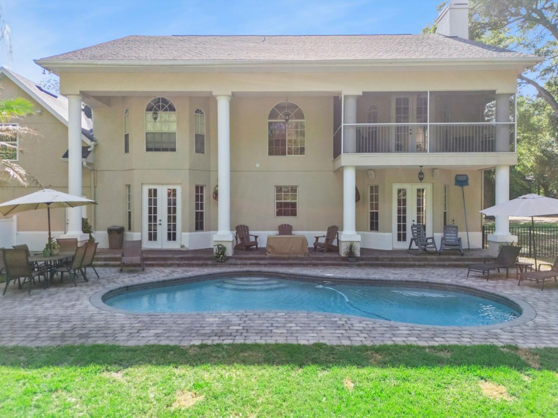 Equestrian Living on 10 Private Gated Acres - photo 17