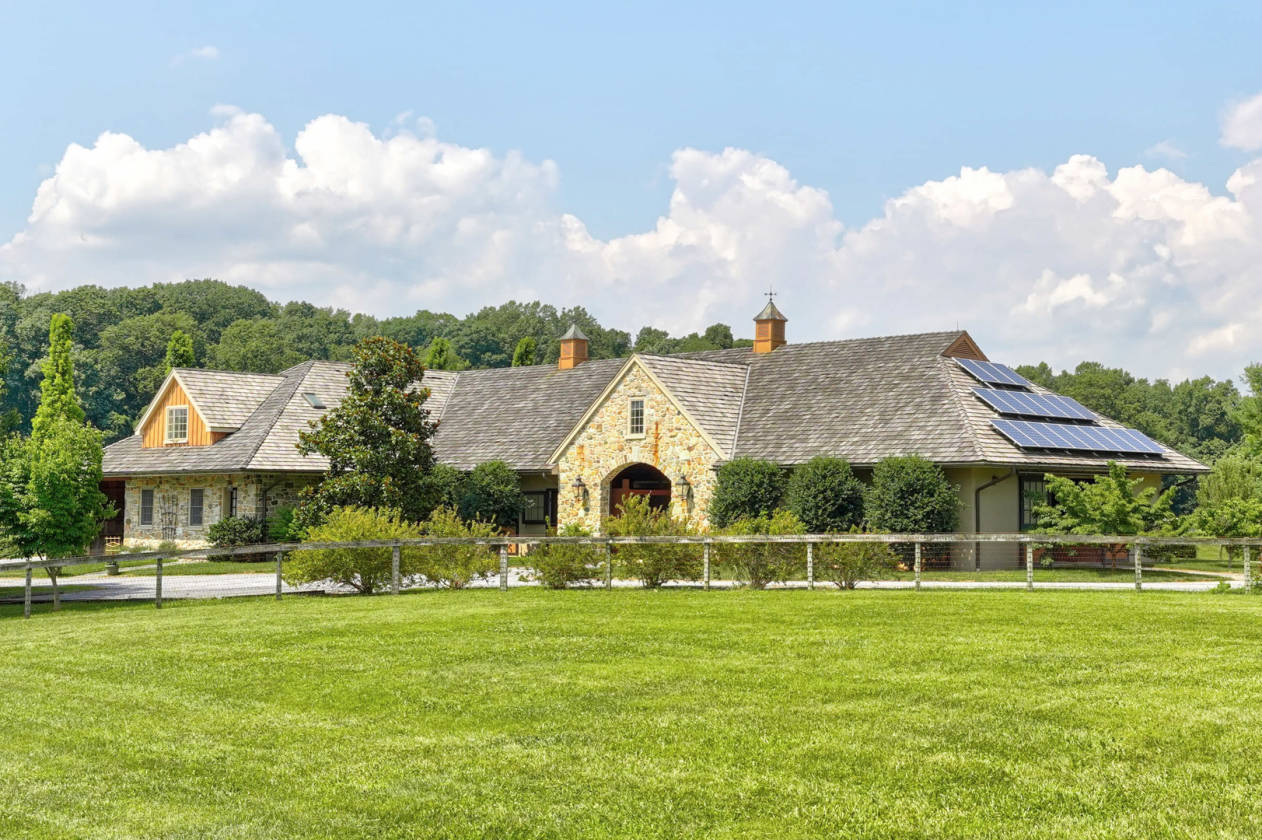 Sophisticated Horse Facility In The Heart Of Unionville Horse Country ...