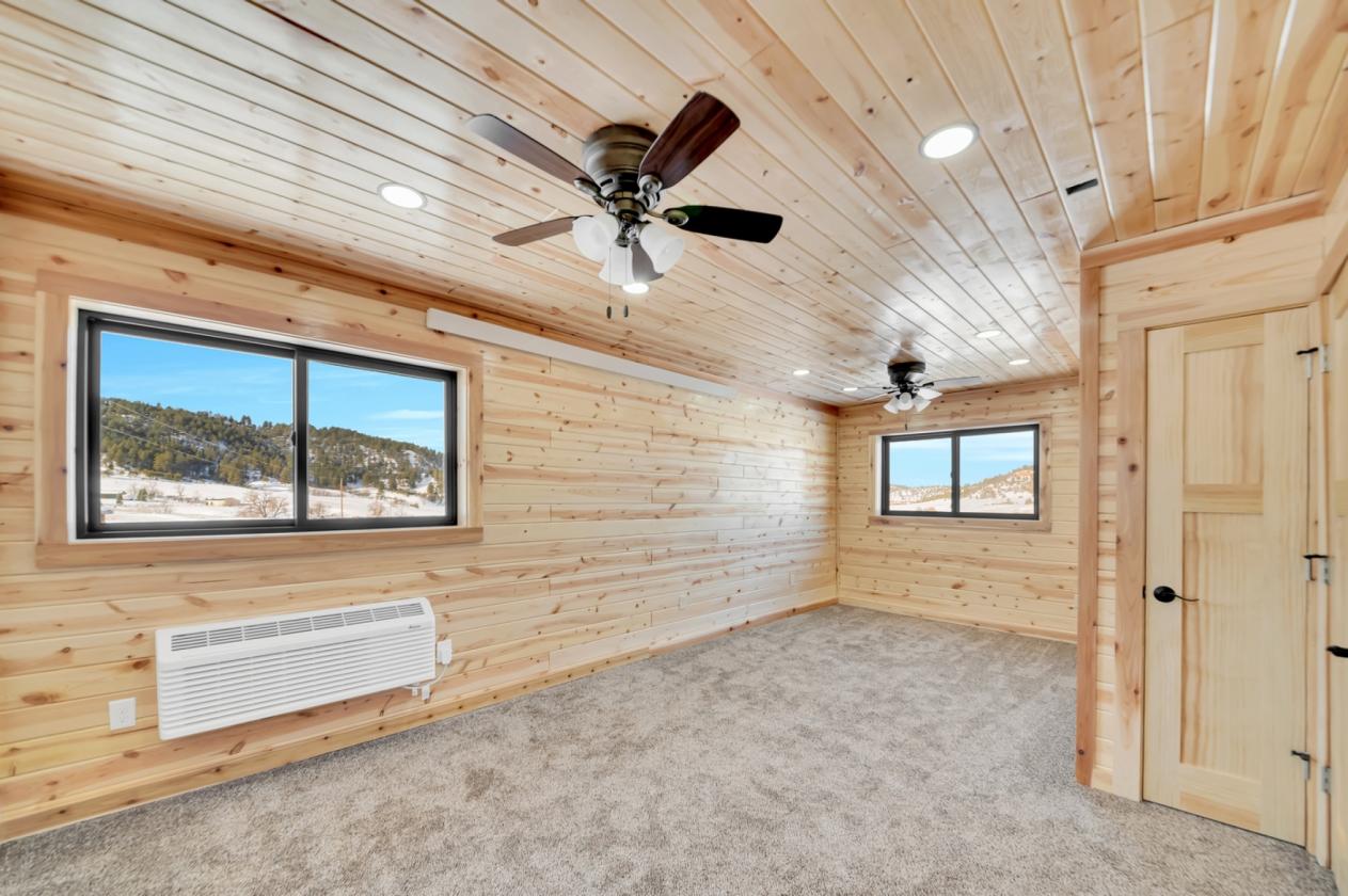 MOVE IN READY, 24+ ACRES, FULLY FENCED - photo 17